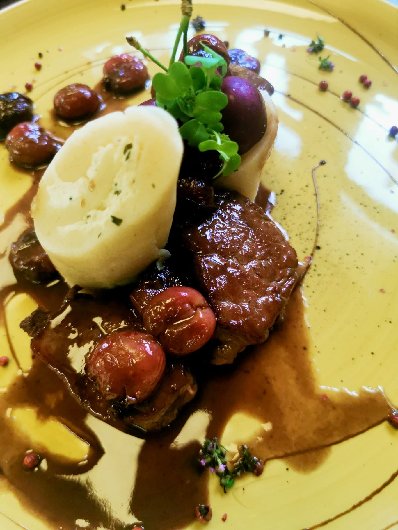 kam v goriških brdih kaj dobrega pojesti